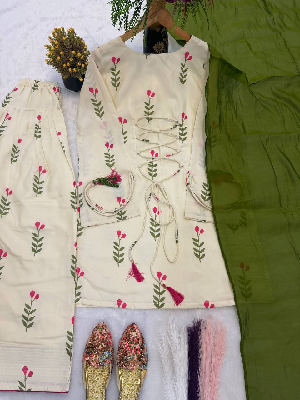 The Ethereal Ivory Floral Heritage Set